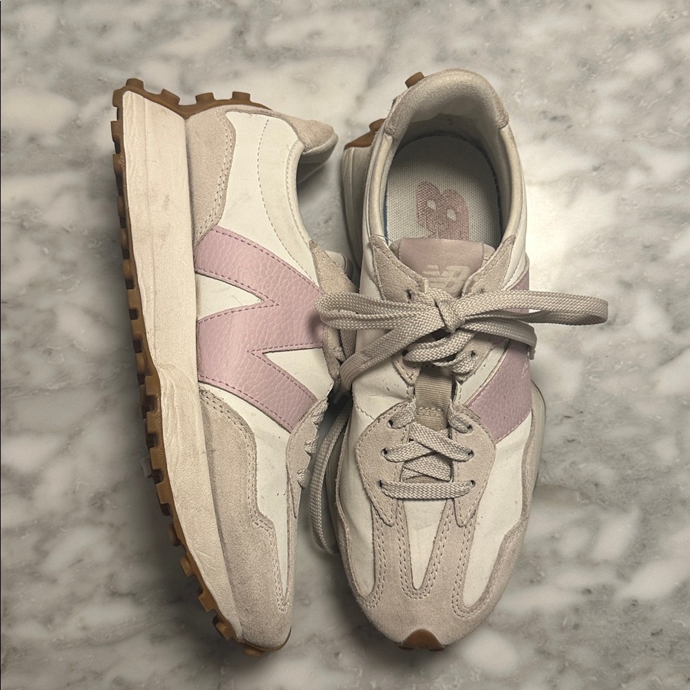 New Balance White and Light Pink Casual Sneakers
